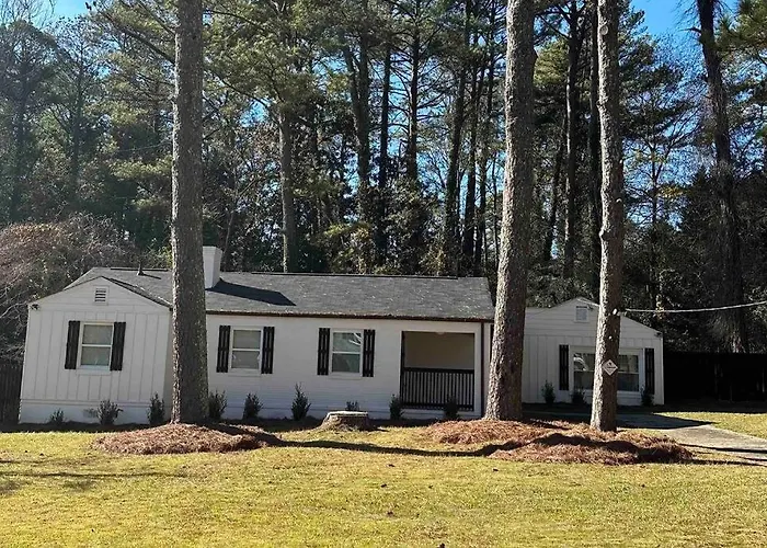 Luxury Bungalow Home Away From Home!